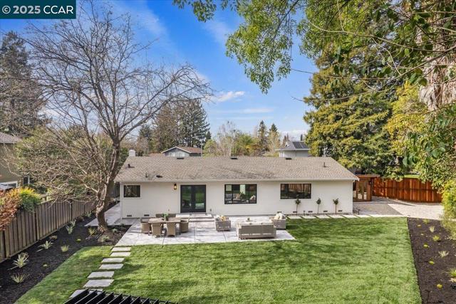 721 Sinnet Ct, Danville CA: https://media.crmls.org/mediaz/1343458f-6533-4db3-a50e-23b259dd9e9e.jpg