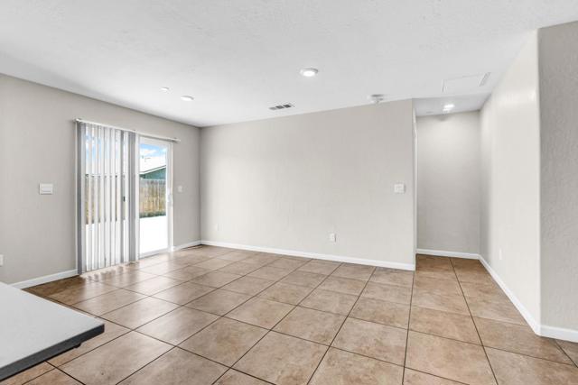 274 White Rim Court, Merced CA: https://media.crmls.org/mediaz/13439f72-8455-4bb8-b7c2-86c2655b83c1.jpg