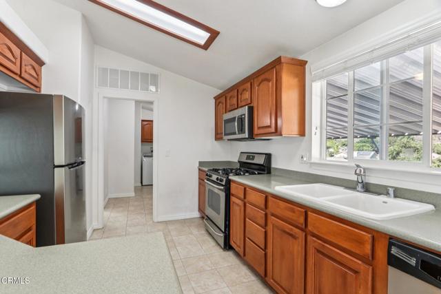 110 La Fortuna, Newbury Park CA: https://media.crmls.org/mediaz/1343bca9-d204-479b-8b35-4d66205f675a.jpg