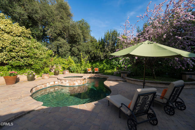 584 Rosemont Avenue, Pasadena CA: https://media.crmls.org/mediaz/1343eea3-aa59-4094-a16b-c3c17681690f.jpg