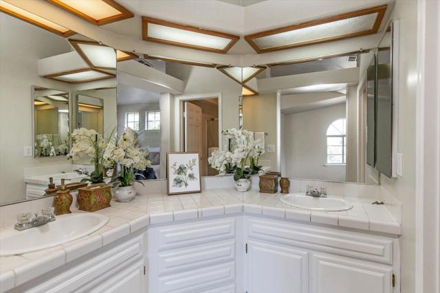 3638 Clear Brook Court, San Jose CA: https://media.crmls.org/mediaz/13452364-80bd-4920-8764-dd38781f325f.jpg
