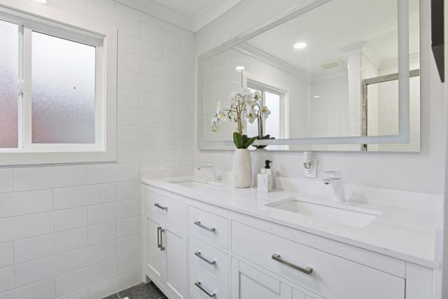 432 8th Avenue, Menlo Park CA: https://media.crmls.org/mediaz/134556de-0a03-4a4c-99cd-778821d522ef.jpg