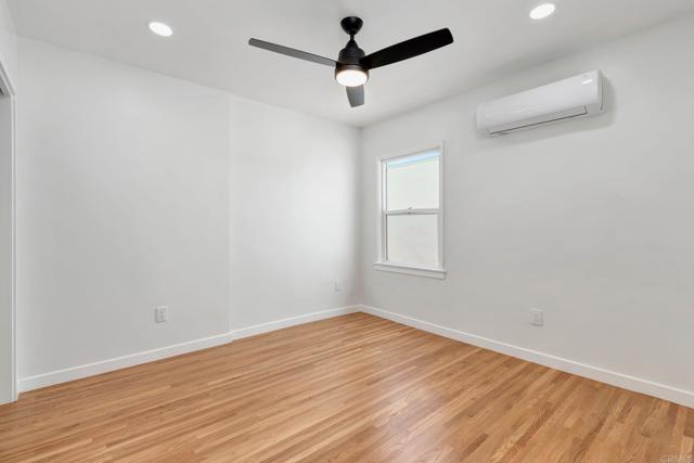 Image 18 of 41 For 4406 40th St