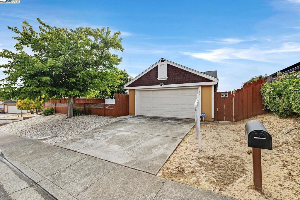 106 Fieldstone Way