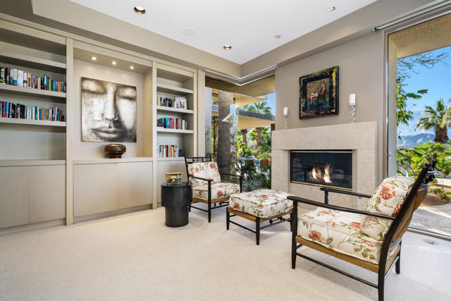 45 Mirada Circle, Rancho Mirage CA: https://media.crmls.org/mediaz/13462242-459b-4562-a9b6-c643bc8122a6.jpg