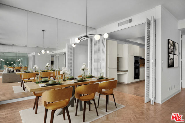 9255 Doheny Road, West Hollywood CA: https://media.crmls.org/mediaz/13474181-713c-41eb-afa5-d2a851906973.jpg
