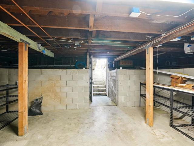 467 N 13th Street, San Jose CA: https://media.crmls.org/mediaz/13476790-16ed-4e06-bef7-f654627f5566.jpg