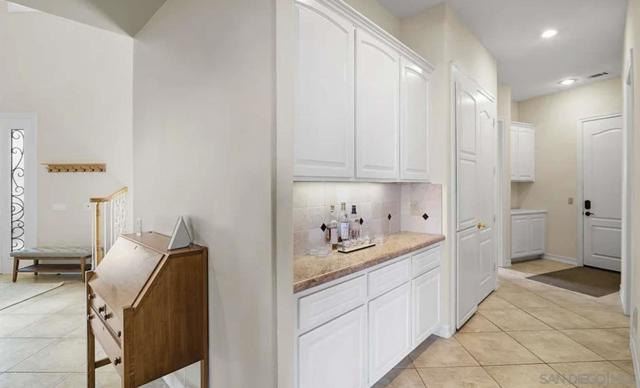 21100 Paseo Montana, Murrieta CA: https://media.crmls.org/mediaz/13476e40-5110-4e91-bed0-e90819669362.jpg