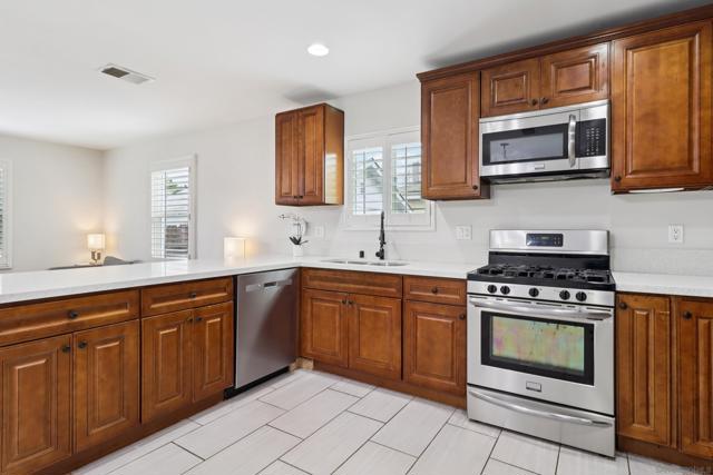 7282 University Ave, La Mesa CA: https://media.crmls.org/mediaz/134792ae-859d-4a62-839b-9ba329e023f9.jpg