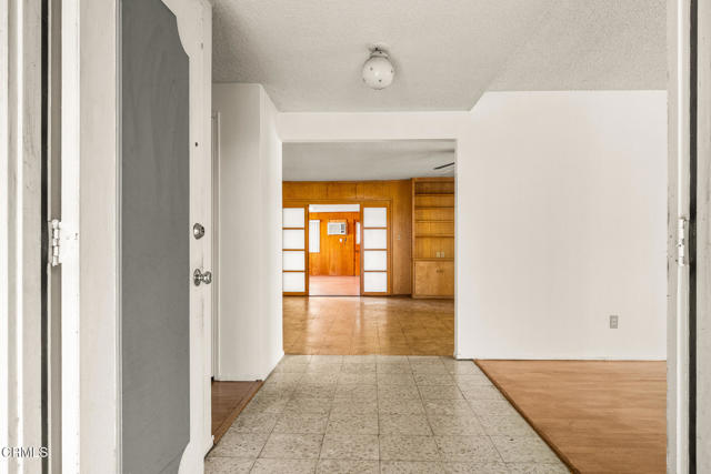 Detail Gallery Image 2 of 21 For 603 Park Rose Ave, Monrovia,  CA 91016 - 3 Beds | 2 Baths