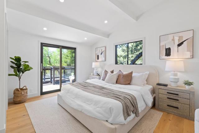 522 Summit Drive, Redwood City CA: https://media.crmls.org/mediaz/1348fcd1-ba24-4e9d-839e-bd89bbf85d32.jpg