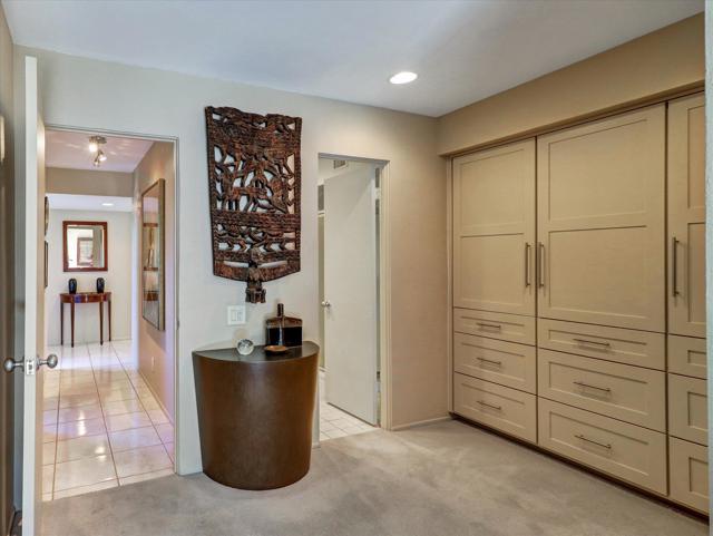 2371 Via Sonoma, Palm Springs CA: https://media.crmls.org/mediaz/13497c1d-f889-4f91-a944-5c6dd6b11f28.jpg