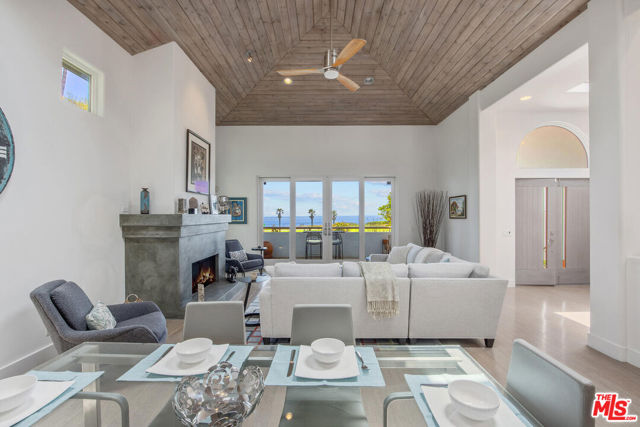 1312 Shoreline Drive, Santa Barbara CA: https://media.crmls.org/mediaz/13499139-fc5d-40fb-9151-45964078bdf7.jpg