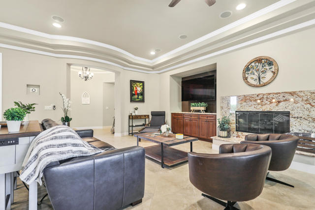 50640 Mandarina, La Quinta CA: https://media.crmls.org/mediaz/1349d57e-b199-4dd6-ab57-057ba37659f6.jpg