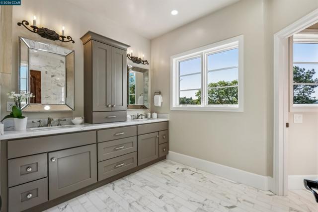 Image 29 of 54 For 850 Las Trampas Rd