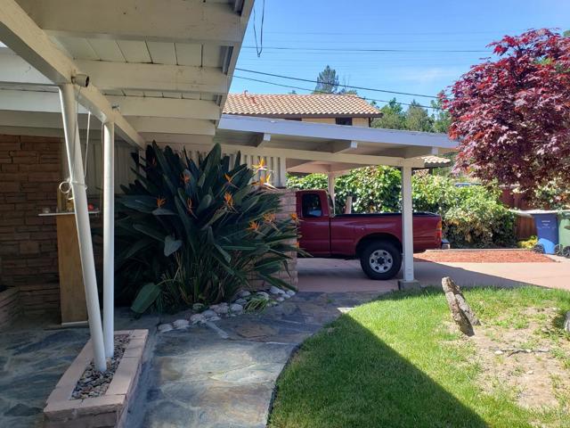 528 Moraga, Orinda CA: https://media.crmls.org/mediaz/134a4037-4333-43dc-82cf-f3665c1a1539.jpg