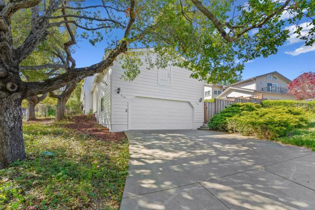 319 Montclair Road, Los Gatos CA: https://media.crmls.org/mediaz/134af85c-1c31-4eac-8a58-2b693d0d7f46.jpg