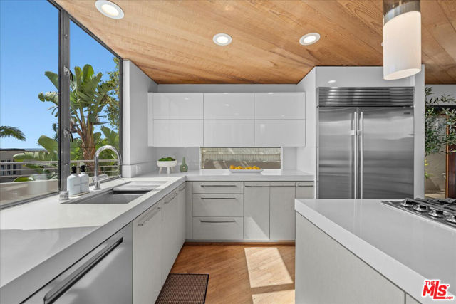 741 Marlin, Laguna Beach CA: https://media.crmls.org/mediaz/134b36d1-068c-4a6a-ac33-bc9dd10bf39b.jpg