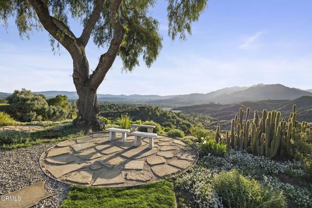 1417 Foothill Road, Ojai CA: https://media.crmls.org/mediaz/134d0f21-0964-4d9d-9747-7636dd787aa7.jpg