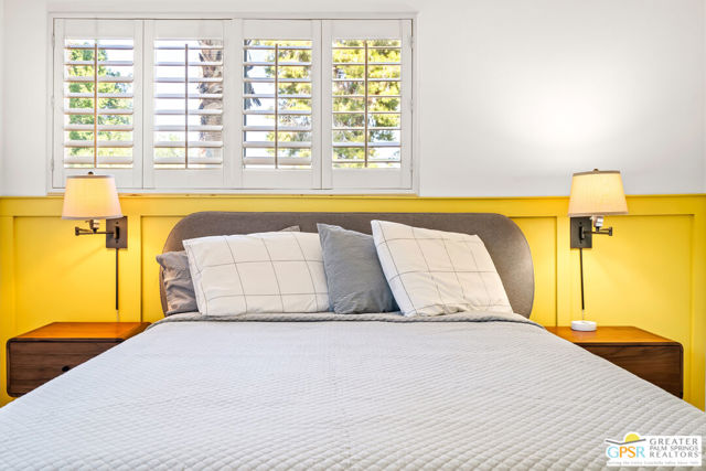 2180 S Palm Canyon Drive, Palm Springs CA: https://media.crmls.org/mediaz/134d40a5-e8ad-458b-92d5-2be09dfa2f0b.jpg