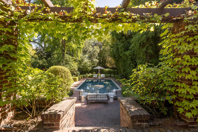 595 Linda Vista Avenue, Pasadena CA: https://media.crmls.org/mediaz/134d559f-da4c-49b7-b131-4909225c7a77.jpg