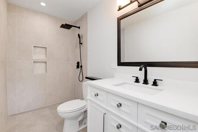 1080 Landavo Rancho Rd, Escondido CA: https://media.crmls.org/mediaz/134de33f-ba56-4c6b-a128-6940beff9c6d.jpg