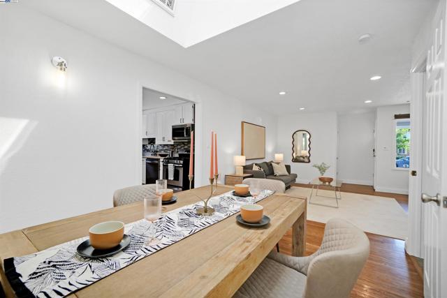 17303 Via Andeta, San Lorenzo CA: https://media.crmls.org/mediaz/134e75c9-2d58-45e6-85ed-8fb1d2735429.jpg