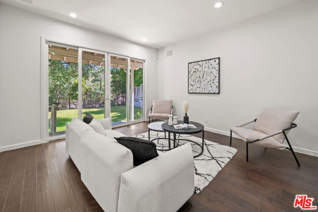 16755 Encino Hills Drive, Encino CA: https://media.crmls.org/mediaz/134ebc79-89a3-436e-bf07-32578761fdf4.jpg