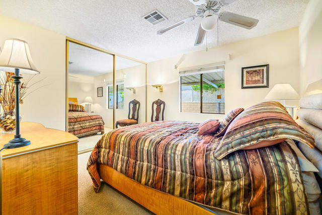 73470 Desert Greens N Drive, Palm Desert CA: https://media.crmls.org/mediaz/134ec70b-1998-4cf7-88bb-54b523bf801f.jpg