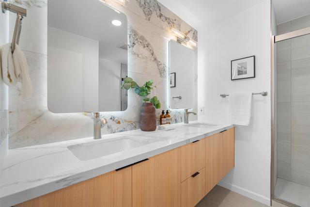 824 14th Ave, Menlo Park CA: https://media.crmls.org/mediaz/134eebe7-2d60-4423-91d4-e052df48a2e1.jpg