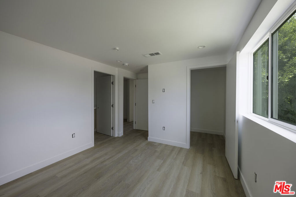 MLS #26856319 image #28