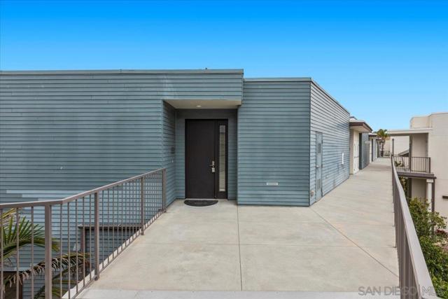 5490 La Jolla Blvd, La Jolla CA: https://media.crmls.org/mediaz/134f5ac6-717d-4431-85c3-84ce97e35c1f.jpg