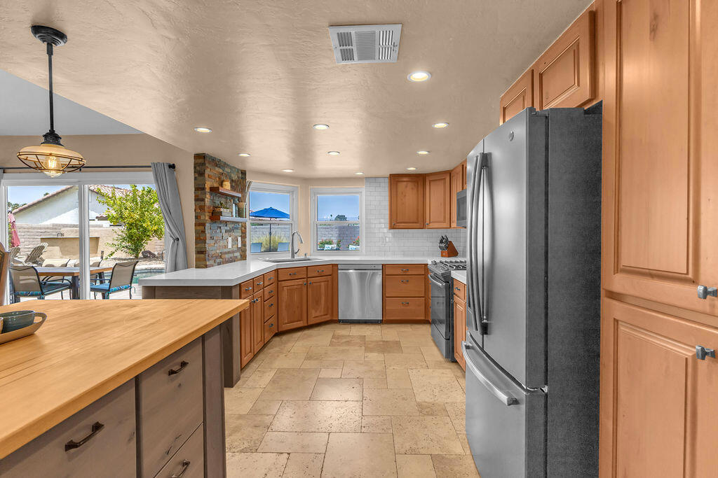 MLS #219129593DA img 33