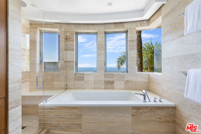 200 ARNO Way, Pacific Palisades CA: https://media.crmls.org/mediaz/1351b3e9-2ef4-493b-a142-e2cab4aa0c4a.jpg