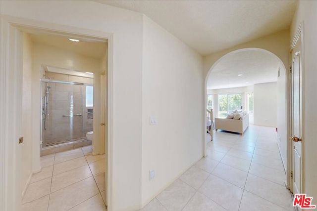 12119 Falcon Crest Way photo 4