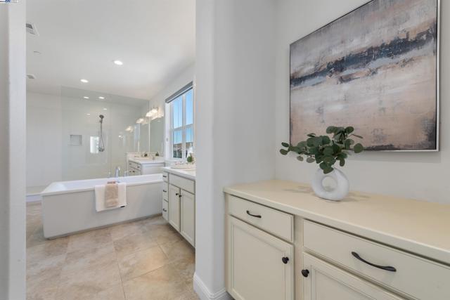 7152 Aubrey Way, Dublin CA: https://media.crmls.org/mediaz/13523706-238a-46cf-997e-a9a00a056fd5.jpg