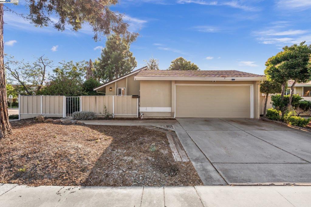 5399 Garrison Cir
