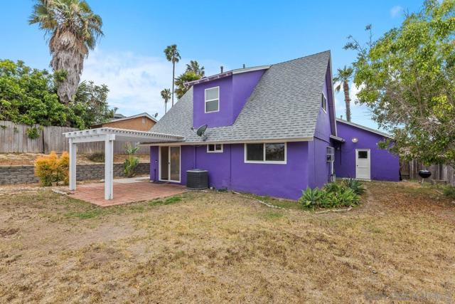 371 Kaymar Dr, San Diego CA: https://media.crmls.org/mediaz/135395e1-1ea7-4160-9688-fdc2d0e099c2.jpg