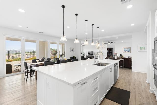 1409 Apex Place, Escondido CA: https://media.crmls.org/mediaz/1353f753-2114-40e0-9f08-0e39139036d9.jpg