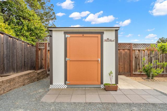 2845 Briarwood Dr, Livermore CA: https://media.crmls.org/mediaz/1354226b-c1c3-4563-81f5-f415d1290d42.jpg