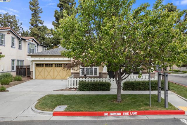 35607 Embassy Common, Fremont CA: https://media.crmls.org/mediaz/13548fff-99a6-411e-b620-dd5cafe69827.jpg