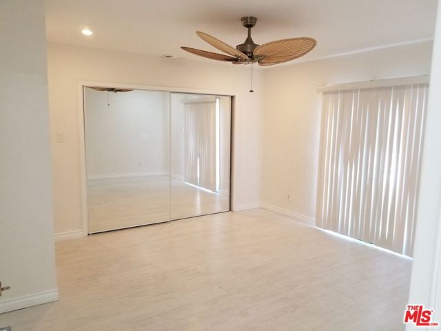 11059 CALIFA Street photo 12