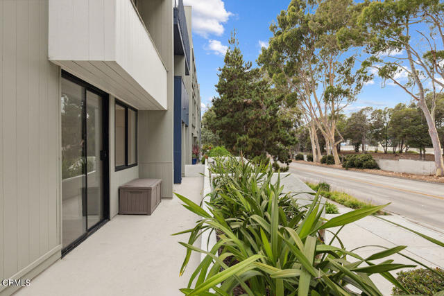 Detail Gallery Image 33 of 49 For 350 Paseo De Playa #121,  Ventura,  CA 93001 - 3 Beds | 2/1 Baths