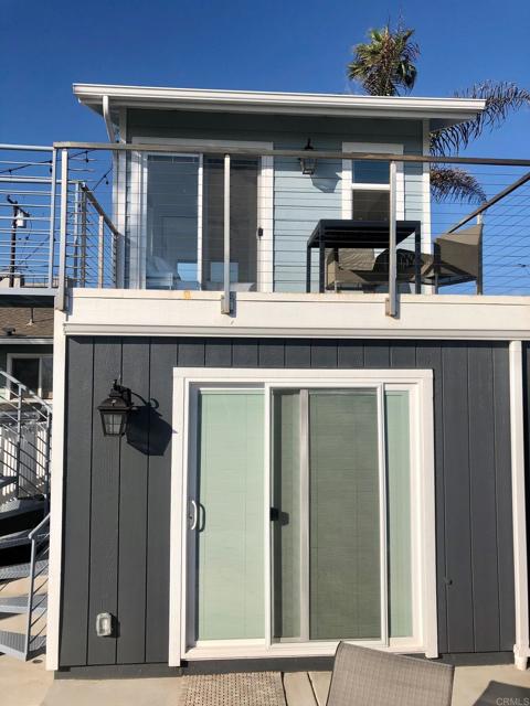 1009 Cleveland Street, Oceanside CA: https://media.crmls.org/mediaz/1355e6d0-f191-4c16-8e23-22e1a33aa3f6.jpg