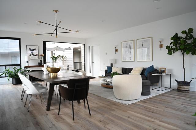 7550 Eads Ave, La Jolla CA: https://media.crmls.org/mediaz/135652a0-a049-49f1-a9b1-220d4fd8504c.jpg