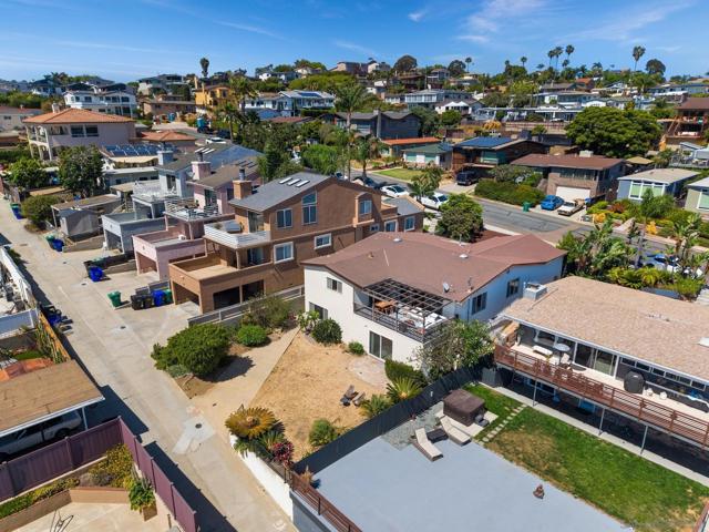 3640 Princeton Ave, San Diego CA: https://media.crmls.org/mediaz/13569d11-3ab1-4acb-aa3f-60040b8019e8.jpg