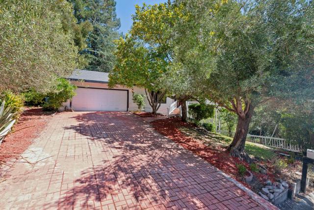 26 Ardor Drive, Orinda CA: https://media.crmls.org/mediaz/1356a4cc-b022-4998-a40f-f0b5bb031372.jpg