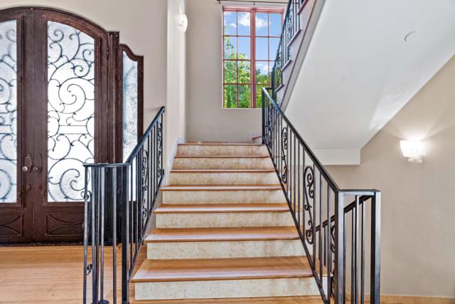 11860 Francemont Drive, Los Altos Hills CA: https://media.crmls.org/mediaz/1356c3dc-61eb-4ef6-a033-a0d8b37c96d7.jpg