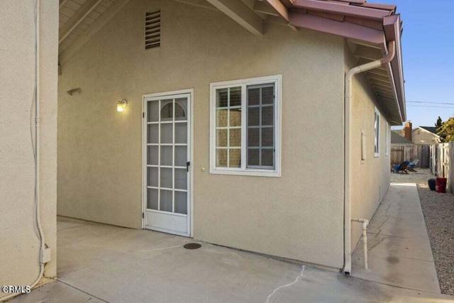 3115 Dwight Avenue, Camarillo CA: https://media.crmls.org/mediaz/1356df18-eece-4f52-8643-f4c86380a95a.jpg