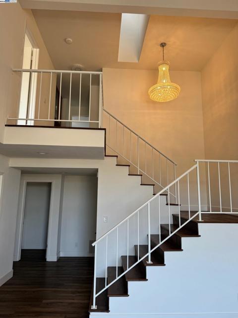 118 Pelican Loop, Pittsburg CA: https://media.crmls.org/mediaz/13572661-7312-4e1c-8f77-b87f26e15992.jpg
